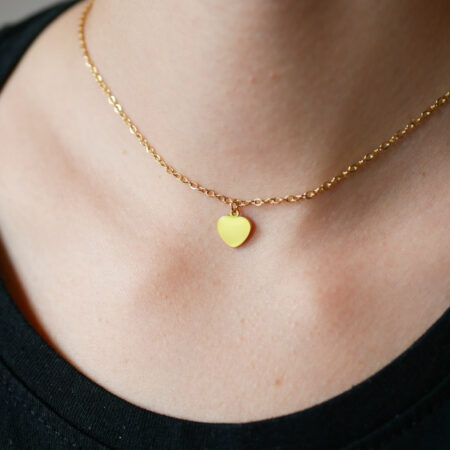 Naszyjnik serduszko z grawerem złoto